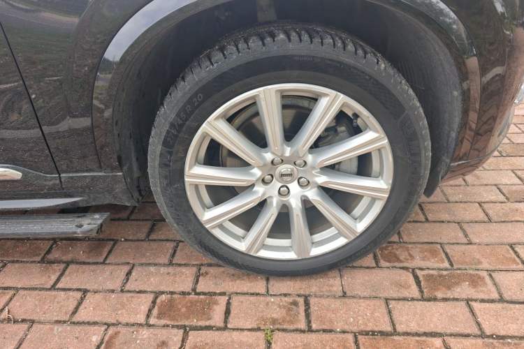 Used Volvo XC90 2019 T6 Zhiyi Edition 7-Seater China V Emission Standard Right Front Wheel Hub