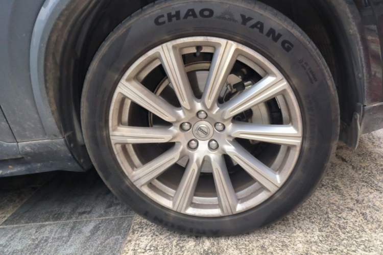 Used Volvo XC90 2019 T6 Zhiyi Edition 7-Seater China V Emission Standard Right Front Wheel Hub