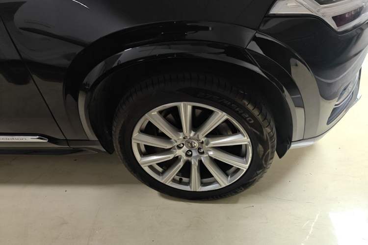 Used Volvo XC90 2019 T6 Zhiyi Edition 7-Seater China VI Standard Right Front Wheel Hub
