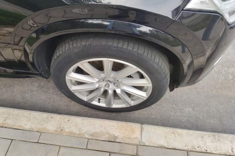 Used Volvo XC90 2019 T6 Zhiyi Edition 7-Seater China V Emission Standard Right Front Wheel Hub