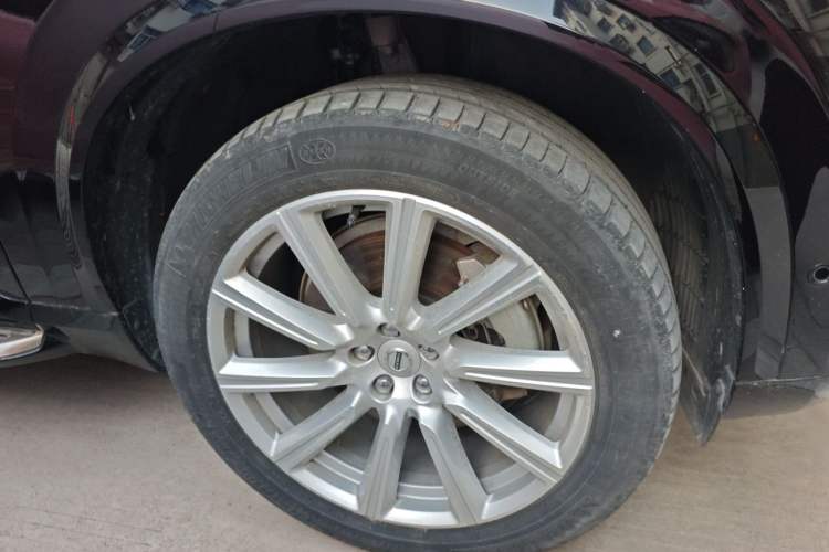 Used Volvo XC90 2019 T6 Zhiya Edition 7-Seater China VI Standard Right Front Wheel Hub