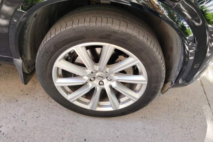 Used Volvo XC90 2019 T6 ZhiZun Edition 7-Seater China V Standard Right Front Wheel Hub