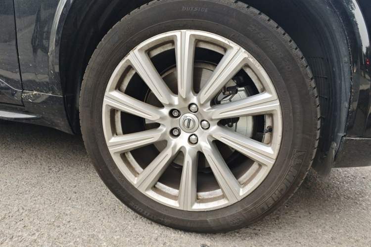 Used Volvo XC90 2019 T6 Zhiyi Edition 7-Seater China V Emission Standard Right Front Wheel Hub