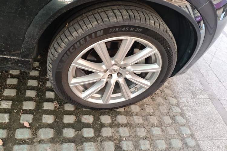 Used Volvo XC90 2019 T6 Zhiyi Edition 7-Seater China V Emission Standard Right Front Wheel Hub