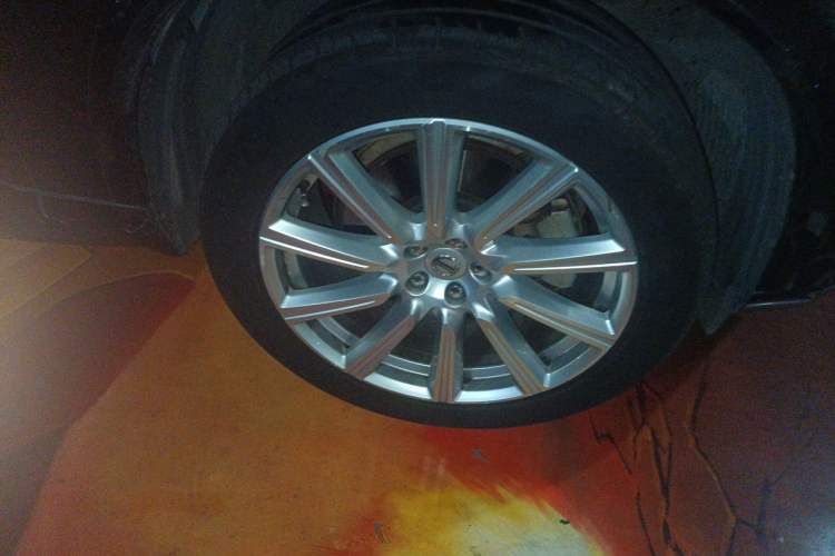 Used Volvo XC90 2019 T6 Zhiya Edition 7-Seater China VI Standard Right Front Wheel Hub