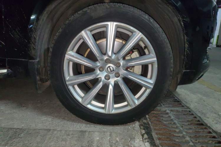 Used Volvo XC90 2019 T6 Zhiyi Edition 7-Seater China V Emission Standard Right Front Wheel Hub