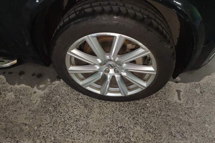 Used Volvo XC90 2019 T6 Zhiyi Edition 7-Seater China V Emission Standard Right Front Wheel Hub