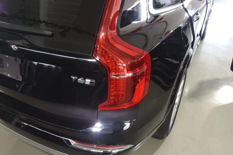 Used Volvo XC90 2019 T6 Zhiyi Edition 7-Seater China V Emission Standard Right Rear Taillight