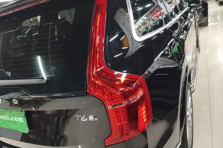 Used Volvo XC90 2019 T6 Zhiyi Edition 7-Seater China VI Standard Right Rear Taillight