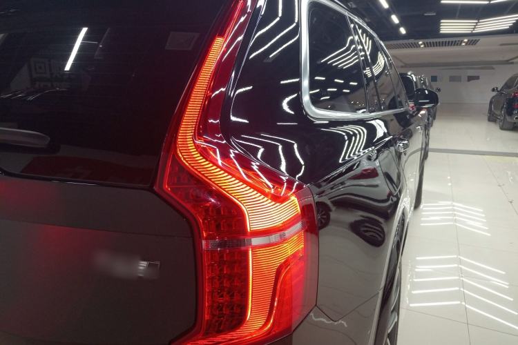 Used Volvo XC90 2019 T6 Zhiyi Edition 7-Seater China V Emission Standard Right Rear Taillight
