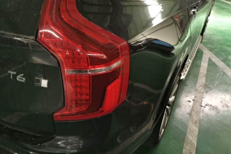 Used Volvo XC90 2019 T6 Zhiya Edition 7-Seater China VI Standard Right Rear Taillight
