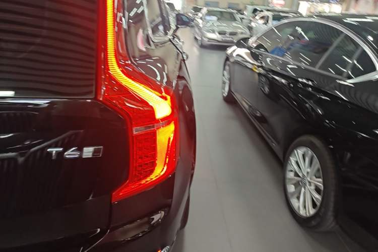 Used Volvo XC90 2019 T6 Zhiyi Edition 7-Seater China VI Standard Right Rear Taillight