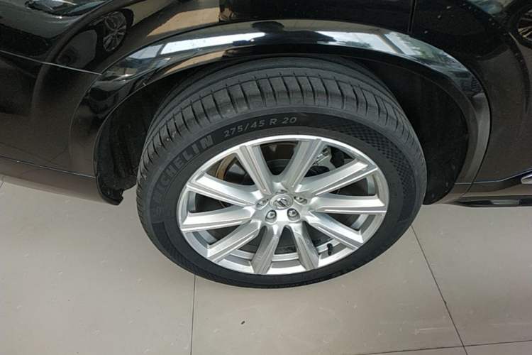 Used Volvo XC90 2019 T6 Zhiyi Edition 7-Seater China VI Standard Right Rear Wheel Hub