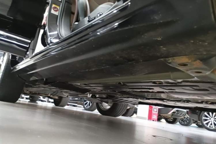 Used Volvo XC90 2019 T6 Zhiya Edition 7-Seater China VI Standard Right Side Sill