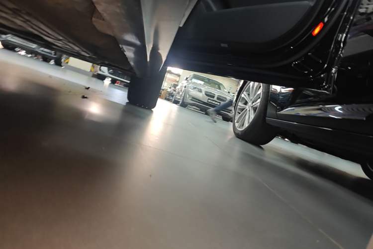 Used Volvo XC90 2019 T6 Zhiyi Edition 7-Seater China VI Standard Right Side Sill
