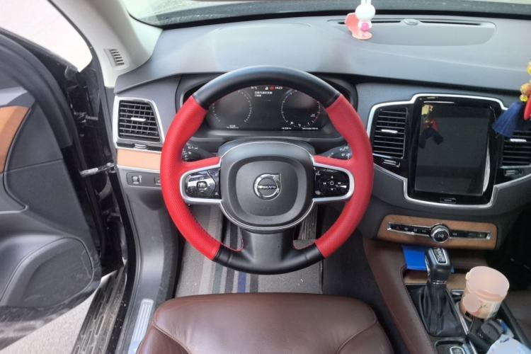 Used Volvo XC90 2019 T6 Zhiyi Edition 7-Seater China V Emission Standard Steering Wheel