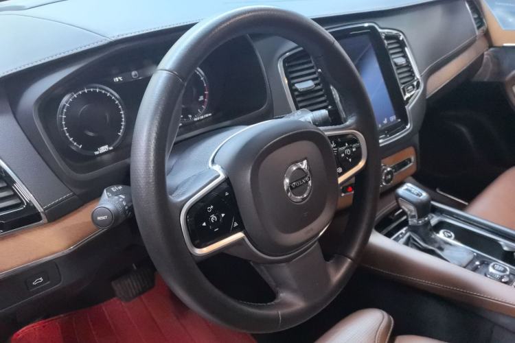 Used Volvo XC90 2019 T6 ZhiZun Edition 7-Seater China V Standard Steering Wheel