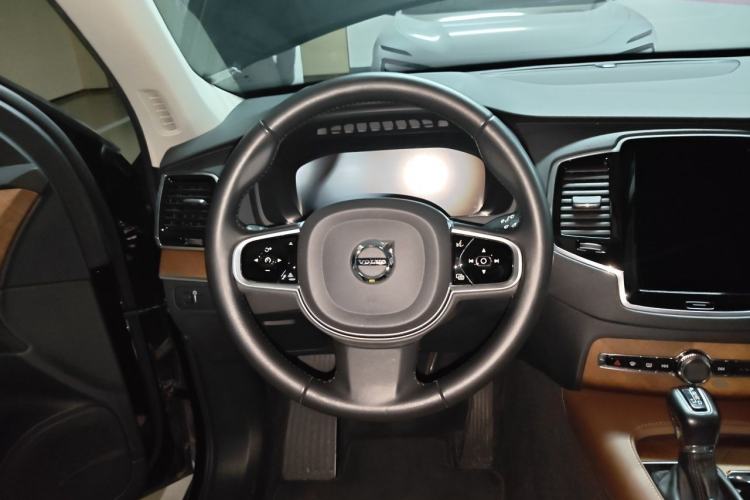 Used Volvo XC90 2019 T6 Zhiyi Edition 7-Seater China VI Standard Steering Wheel