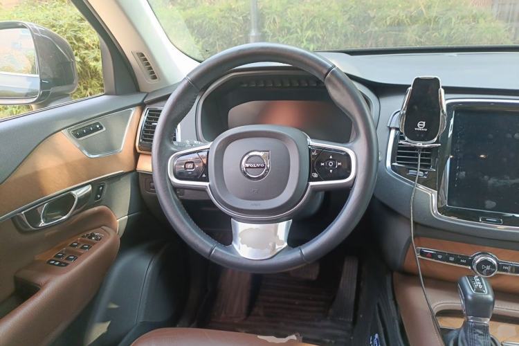 Used Volvo XC90 2019 T6 Zhiyi Edition 7-Seater China V Emission Standard Steering Wheel