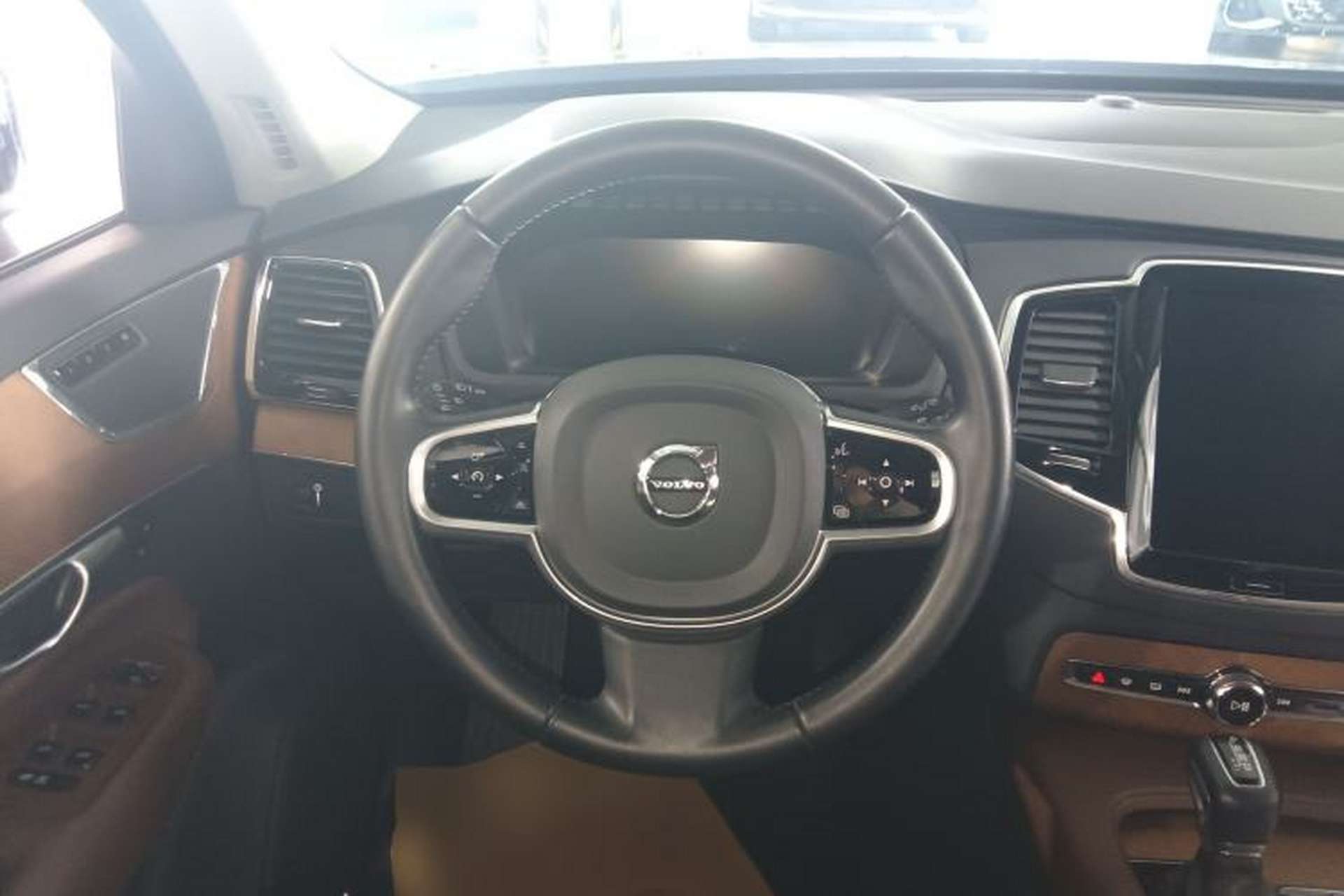 Used Volvo XC90 2019 T6 Zhiyi Edition 7-Seater China V Emission Standard Steering Wheel