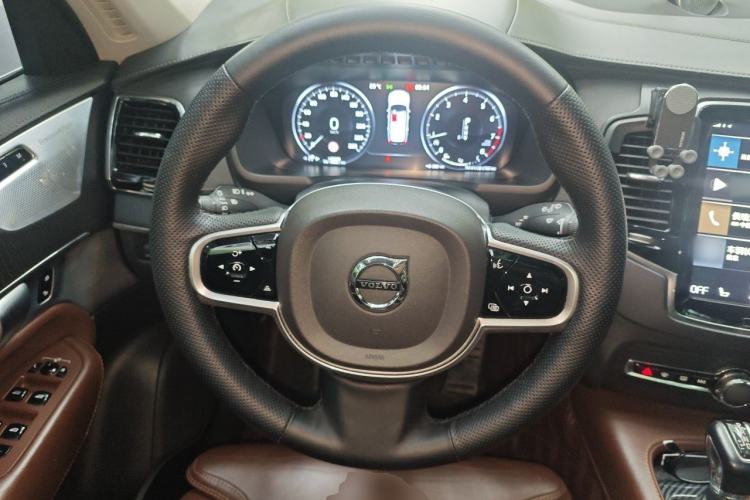 Used Volvo XC90 2019 T6 Zhiya Edition 7-Seater China VI Standard Steering Wheel