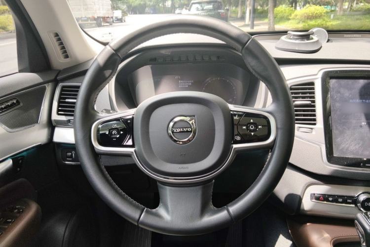Used Volvo XC90 2019 T5 Zhiyi Edition 7-Seater China VI Steering Wheel