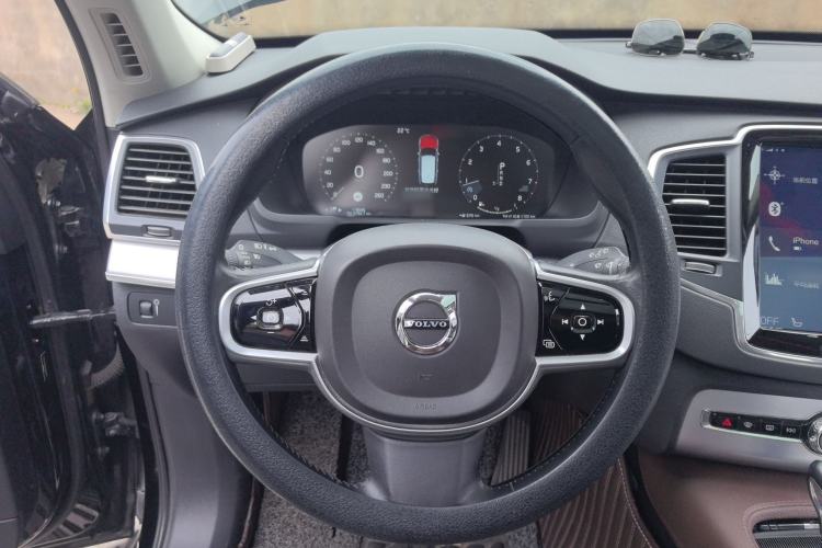 Used Volvo XC90 2019 T5 Zhiyi Edition 5-Seater China VI Standard Steering Wheel