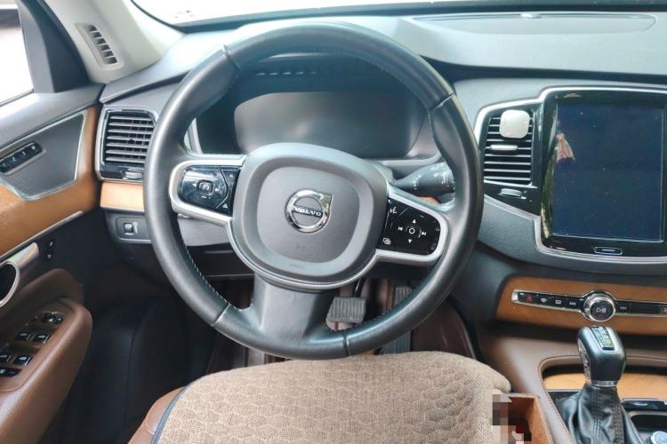 Used Volvo XC90 2019 T6 Zhiyi Edition 7-Seater China V Emission Standard Steering Wheel