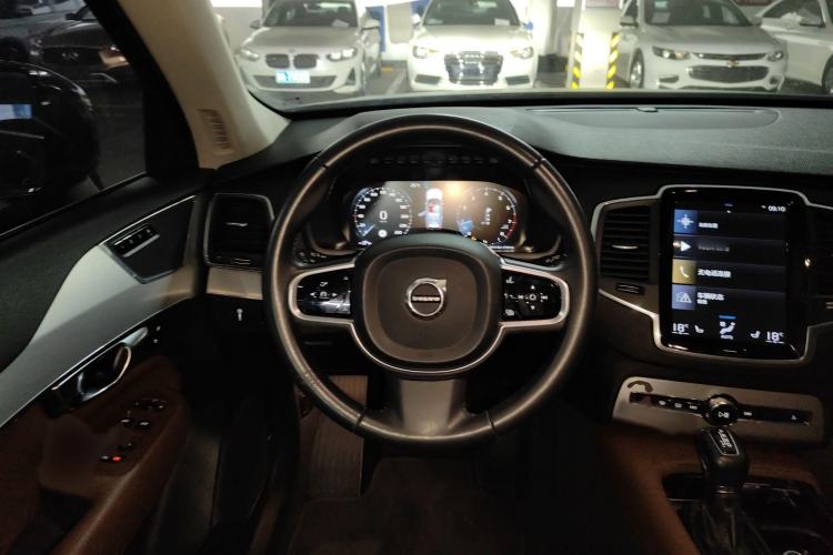 Used Volvo XC90 2019 T5 Zhiyi Edition 5-Seater China VI Standard Steering Wheel