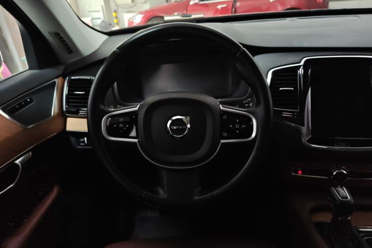 Used Volvo XC90 2019 T6 Zhiyi Edition 7-Seater China VI Standard Steering Wheel