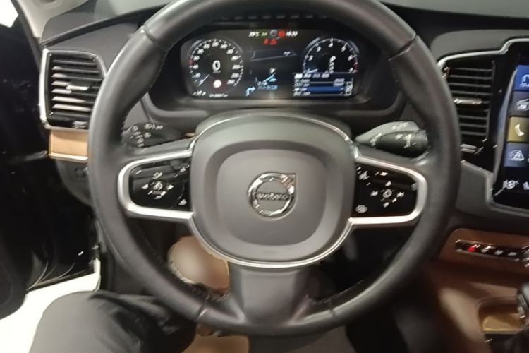 Used Volvo XC90 2019 T6 Zhiyi Edition 7-Seater China V Emission Standard Steering Wheel