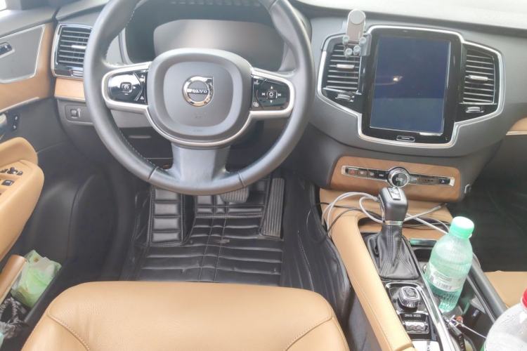 Used Volvo XC90 2019 T6 Zhiyi Edition 7-Seater China V Emission Standard Steering Wheel