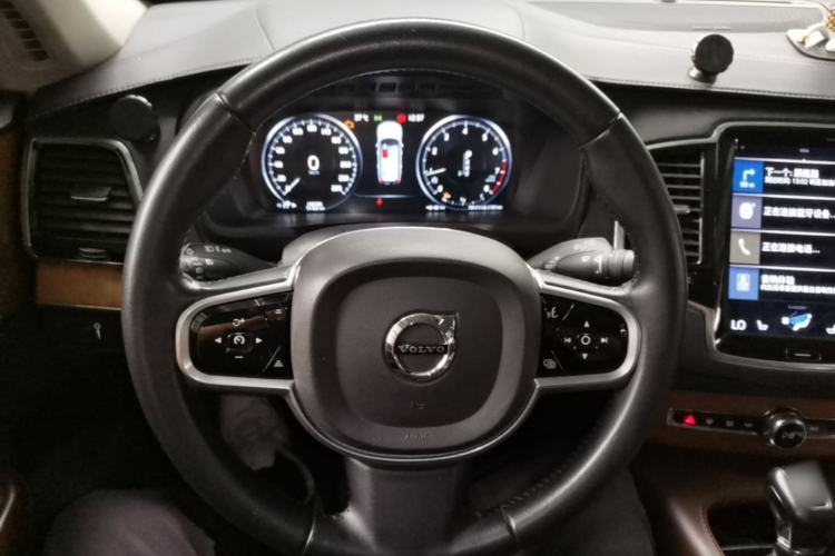 Used Volvo XC90 2019 T6 Zhiya Edition 7-Seater China VI Standard Steering Wheel