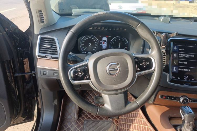 Used Volvo XC90 2019 T6 Zhiyi Edition 7-Seater China V Emission Standard Steering Wheel