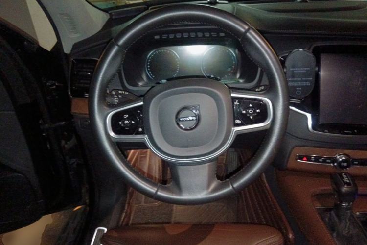 Used Volvo XC90 2019 T6 Zhiya Edition 7-Seater China VI Standard Steering Wheel
