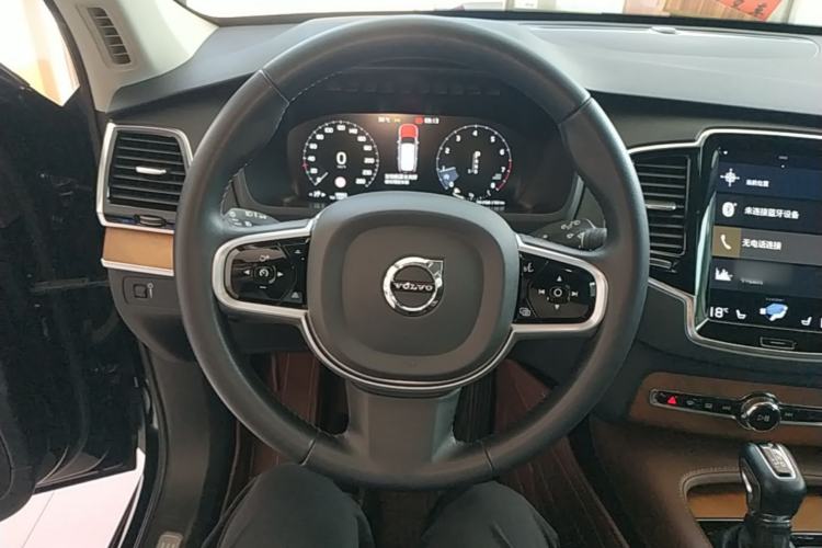 Used Volvo XC90 2019 T6 Zhiyi Edition 7-Seater China VI Standard Steering Wheel