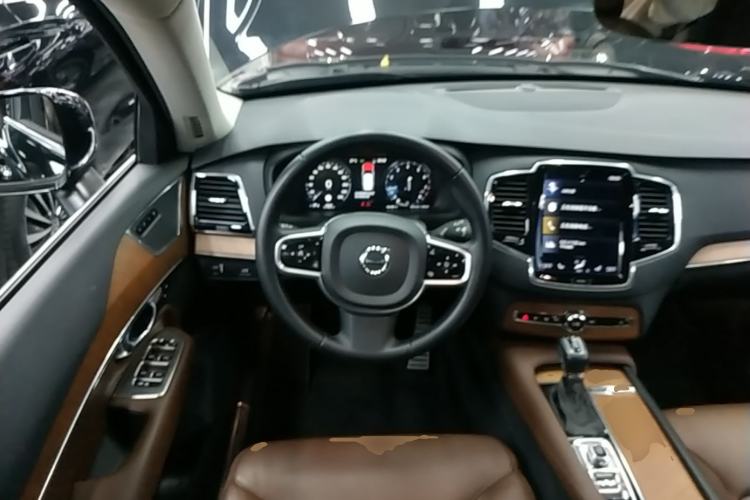 Used Volvo XC90 2019 T6 Zhiyi Edition 7-Seater China V Emission Standard Steering Wheel