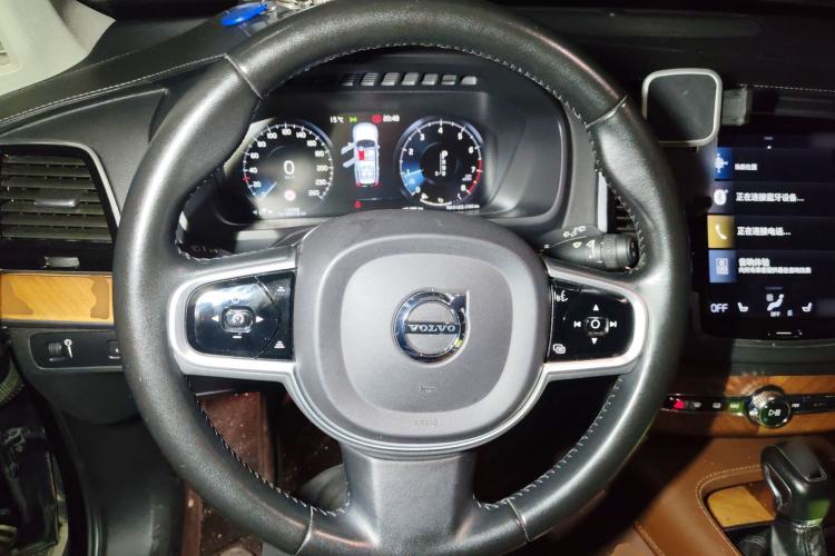 Used Volvo XC90 2019 T6 Zhiya Edition 7-Seater China VI Standard Steering Wheel
