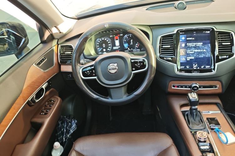 Used Volvo XC90 2019 T6 Zhiyi Edition 7-Seater China V Emission Standard Steering Wheel