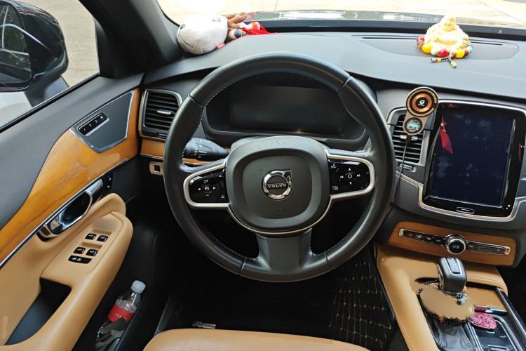 Used Volvo XC90 2019 T5 Zhiyi Edition 7-Seater China V Emission Standard Steering Wheel