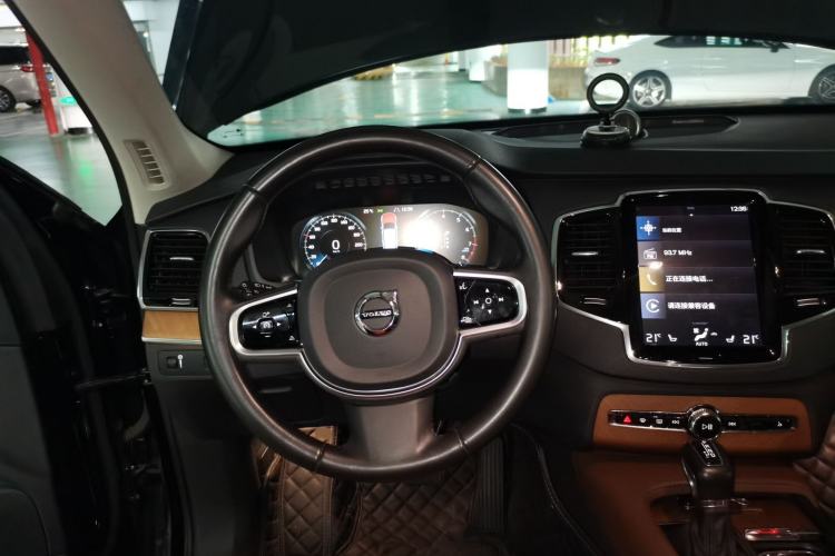 Used Volvo XC90 2019 T6 Zhiyi Edition 7-Seater China V Emission Standard Steering Wheel