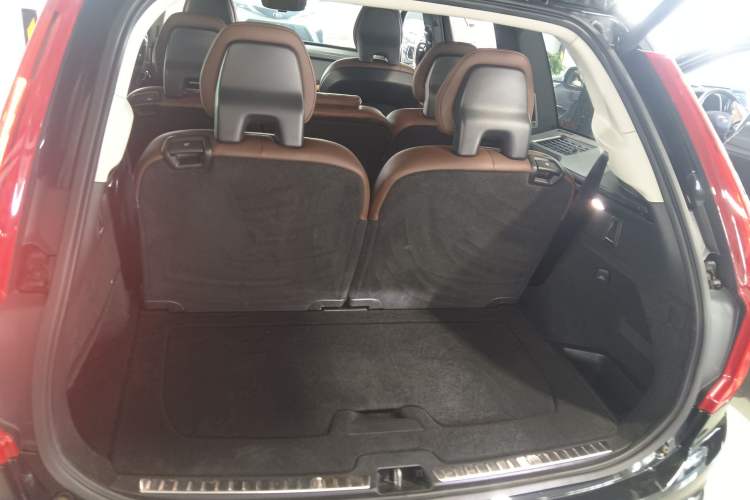 Used Volvo XC90 2019 T6 Zhiyi Edition 7-Seater China V Emission Standard Trunk