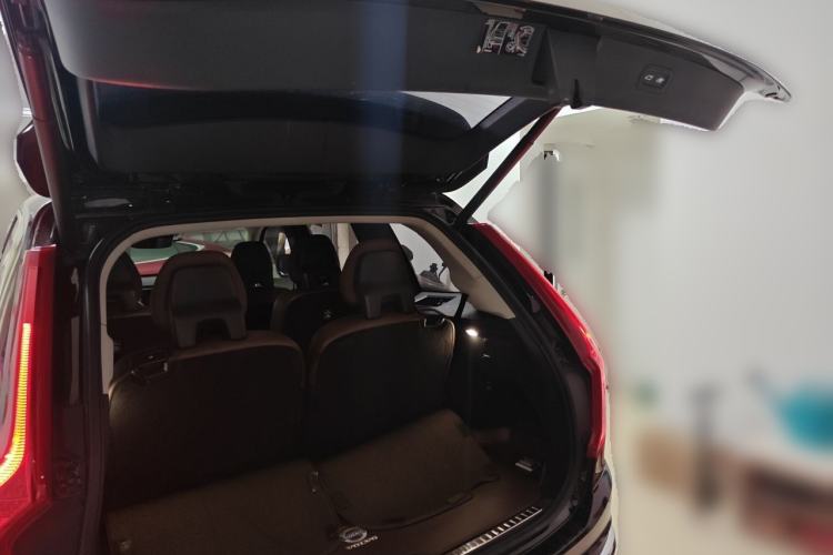 Used Volvo XC90 2019 T6 Zhiyi Edition 7-Seater China VI Standard Trunk