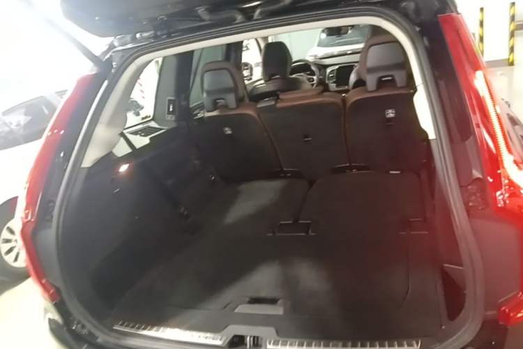 Used Volvo XC90 2019 T6 Zhiyi Edition 7-Seater China V Emission Standard Trunk