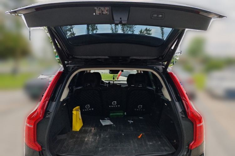 Used Volvo XC90 2019 T6 Zhiyi Edition 7-Seater China VI Standard Trunk