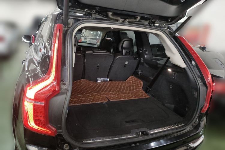 Used Volvo XC90 2019 T6 Zhiyi Edition 7-Seater China V Emission Standard Trunk