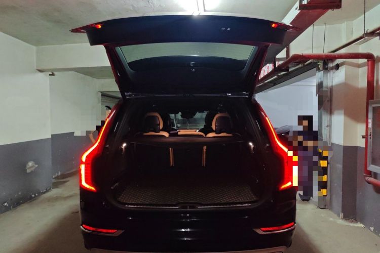 Used Volvo XC90 2019 T6 ZhiZun Edition 7-Seater China V Standard Trunk