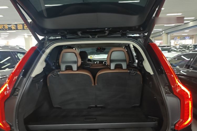 Used Volvo XC90 2019 T6 Zhiyi Edition 7-Seater China VI Standard Trunk