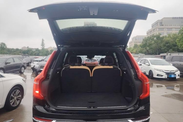 Used Volvo XC90 2019 T6 Prestige 7-Seater China VI Standard Trunk