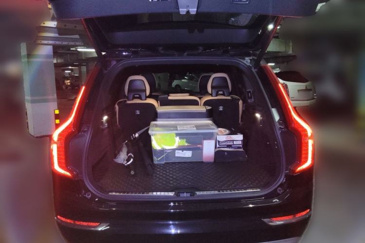 Used Volvo XC90 2019 T6 Zhiya Edition 7-Seater China VI Standard Trunk